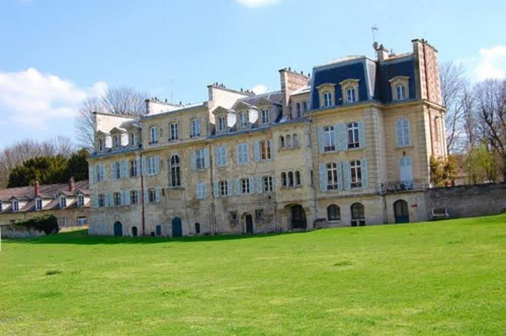 B&B Hotel Cergy Pierrelaye Dış mekan fotoğraf
